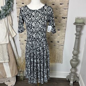 NWT Lularoe Nicole Elegant Black and White Patterned Midi Dress size M